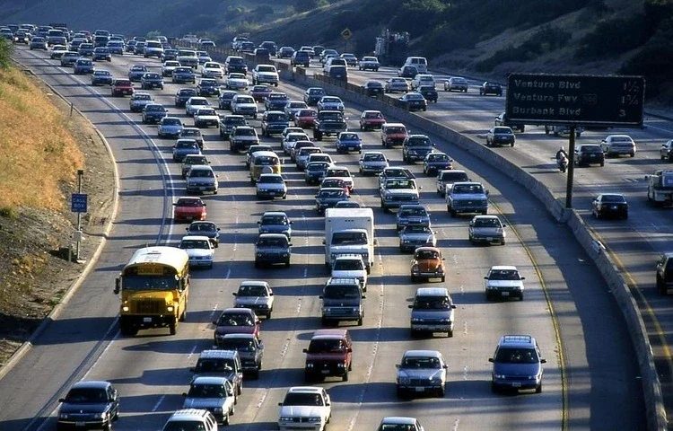 How Traffic Conditions and Driver Behavior Lead to Crashes