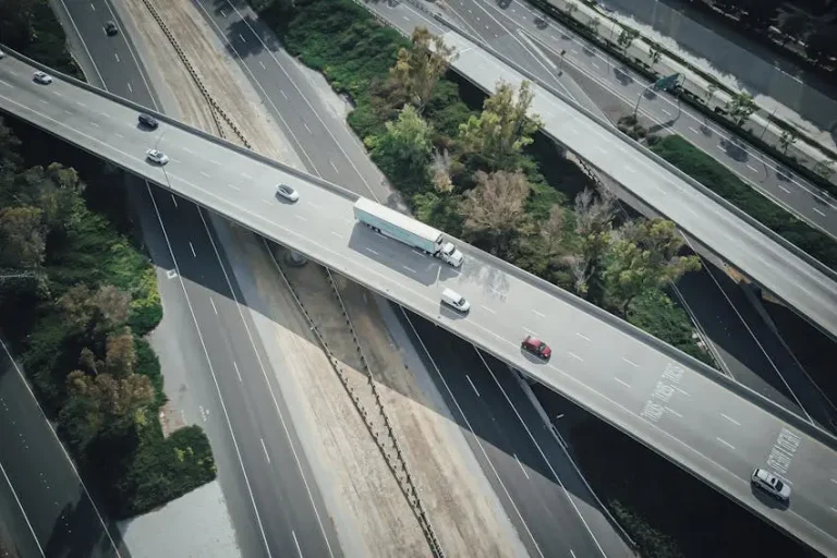 The 7 Longest USA Highways with Modern Tech
